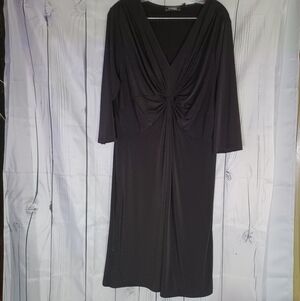 Elementz woman v-neck 3/4 sleeve classic minimalist business casual black dress